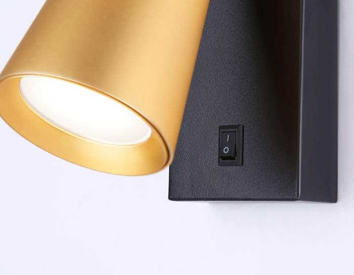 Настенный светильник с выключателем и сменной лампой GU10 Ambrella light TA13142