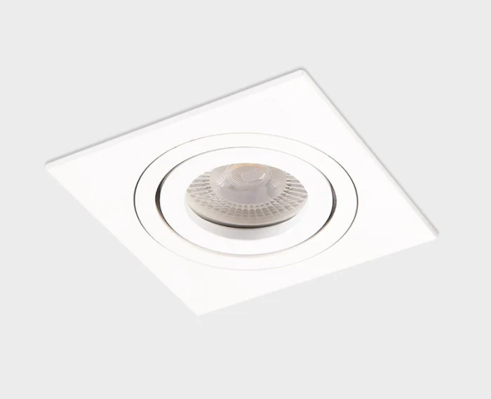 Встраиваемый светильник ITALLINE SAG103-4 white/white