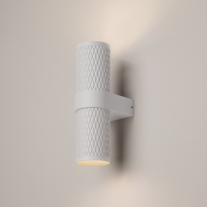 Настенный светильник Maytoni Focus Design C069WL-02W