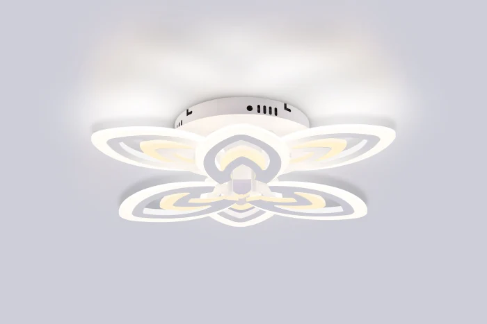 Потолочный светодиодный светильник с пультом Ambrella light FA4546