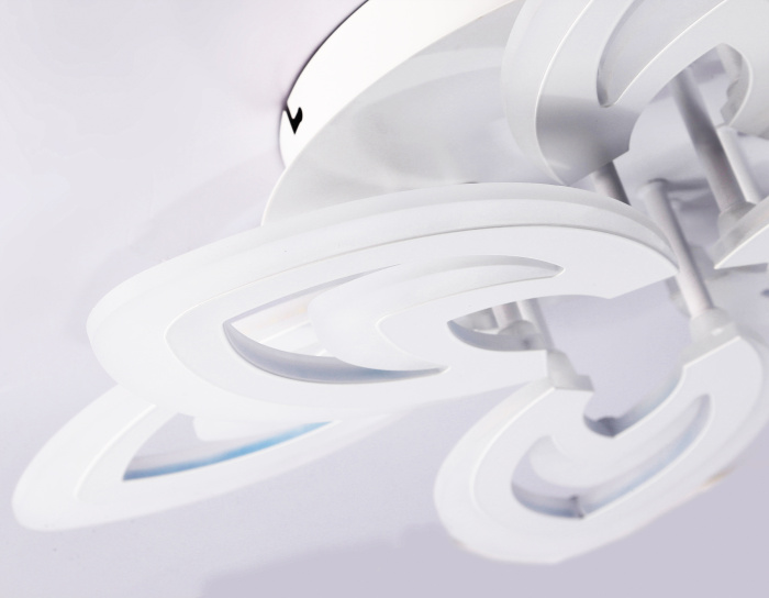 Потолочный светодиодный светильник с пультом Ambrella light FA4546