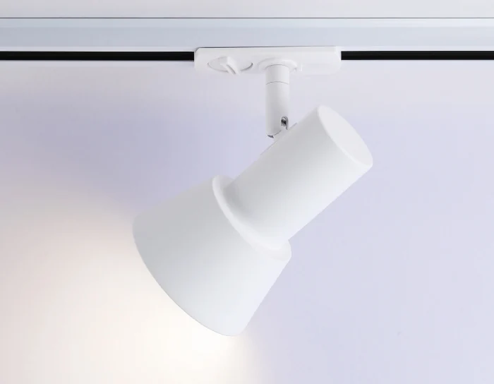 Трековый светильник со сменной лампой GU10 Ambrella light GL5150