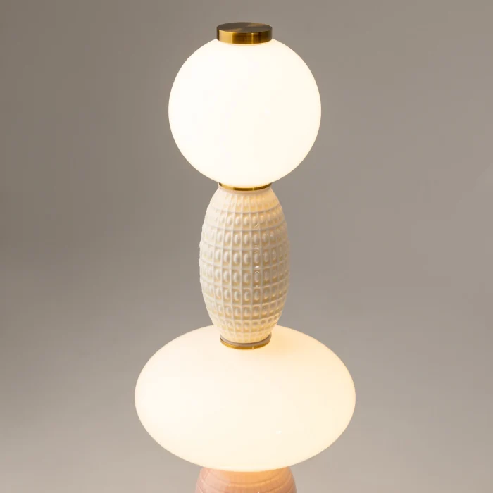 Настольная лампа Maytoni Adore MOD297TL-L24BS3K