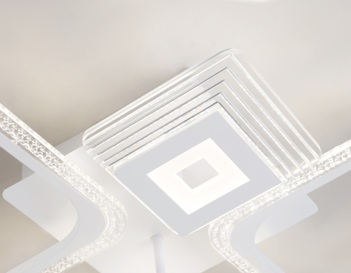 Потолочный светодиодный светильник с пультом Ambrella light FA4281