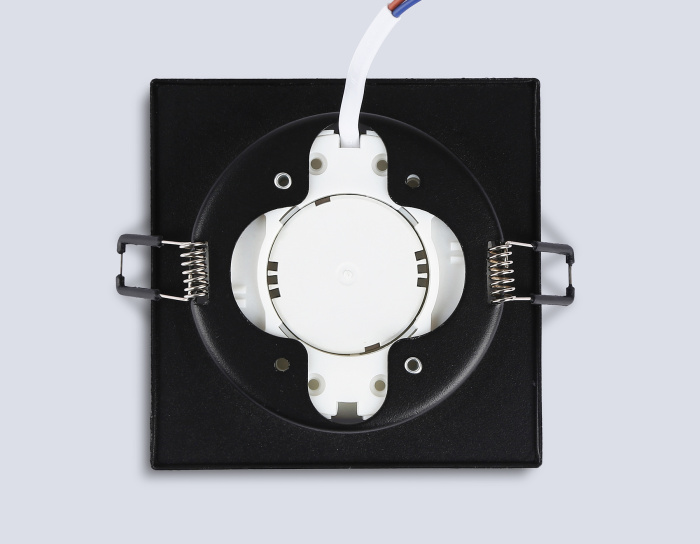 Светильник встраиваемый IP44 с высокой степенью пылевлагозащиты TECHNO SPOT AMBRELLA LIGHT TN6710