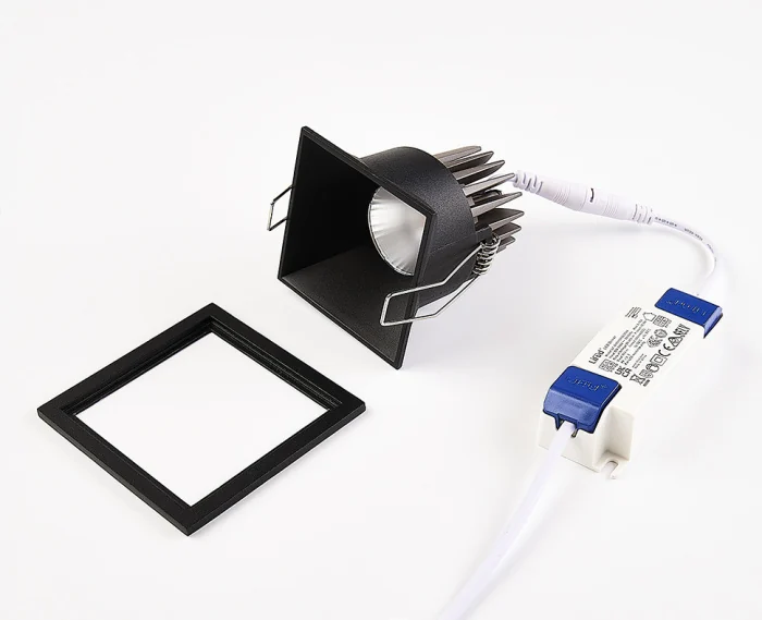 Светильник встраиваемый ITALLINE IT06-6020 black 3000K + IT06-6021 black