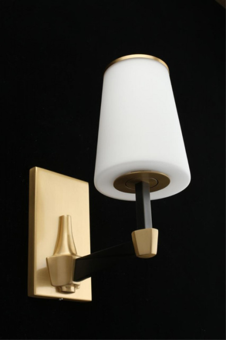 Светильник настенный Aployt Malcia APL.803.01.01