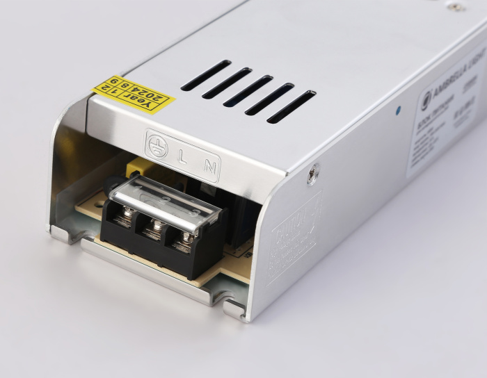 Блок питания с EMC для светодиодной ленты 24V 360W 15A IP20 185-260V 223*67*40 GS8686 Ambrella light GS8686