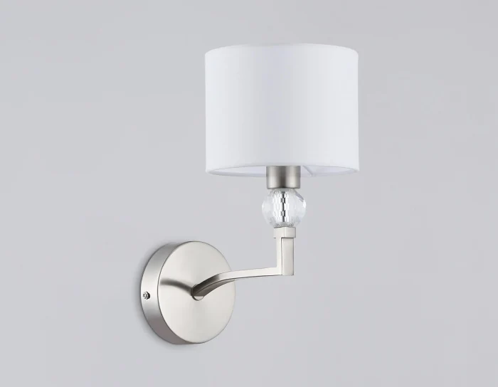 Настенный светильник с абажуром и хрусталем Ambrella light LH71125
