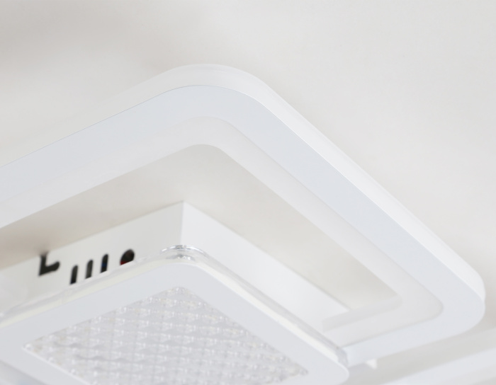 Потолочный светодиодный светильник с пультом Ambrella light FA4283