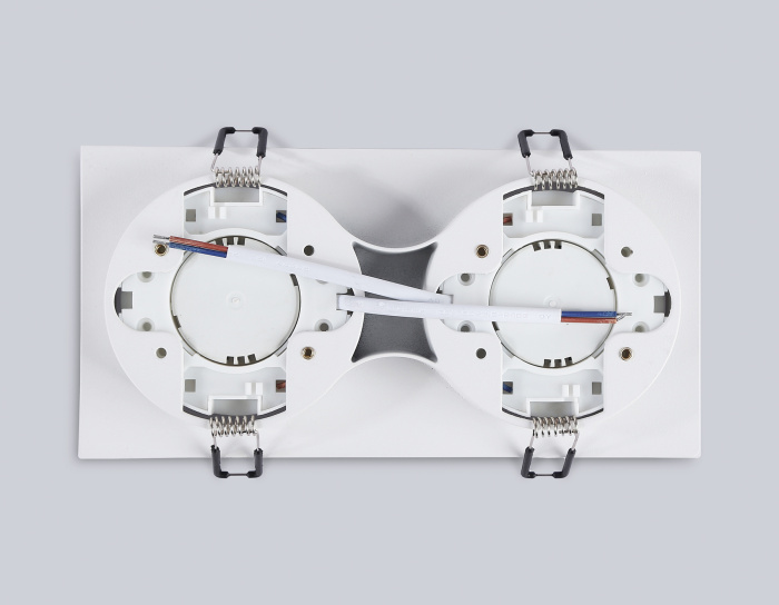 Светильник встраиваемый IP44 с высокой степенью пылевлагозащиты TECHNO SPOT AMBRELLA LIGHT TN6711