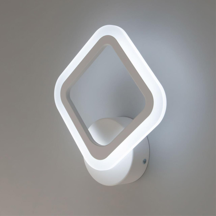 Настенный светодиодный светильник Citilux Марсель CL232B310