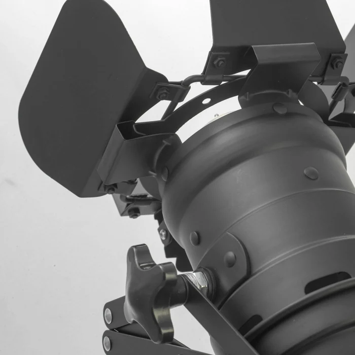 Спот THORNTON LSP-9702