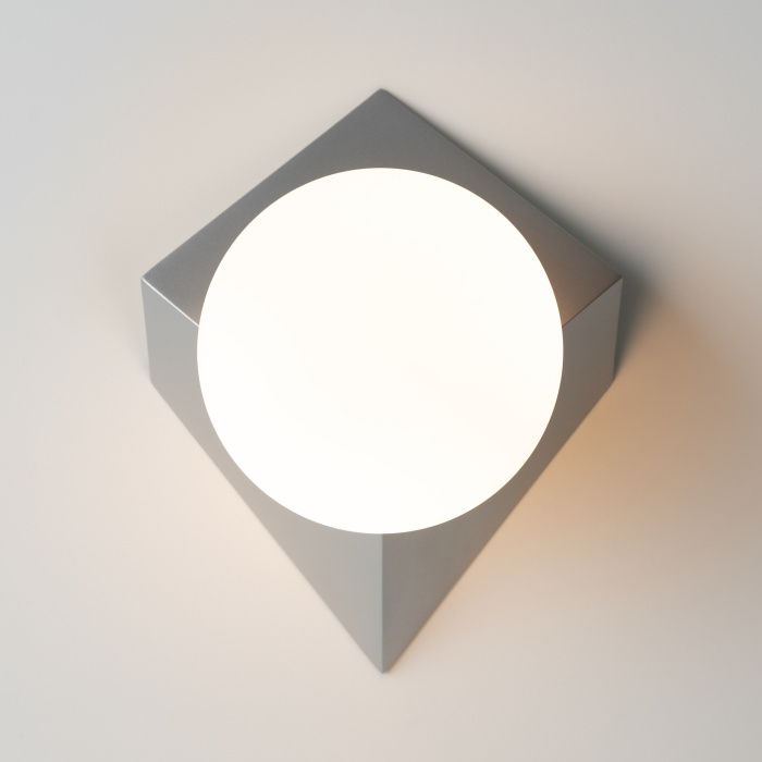 Настенный светильник Maytoni Cubeo MOD445WL-01PT
