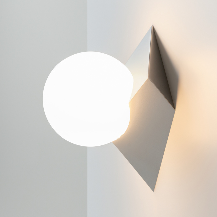 Настенный светильник Maytoni Cubeo MOD445WL-01PT