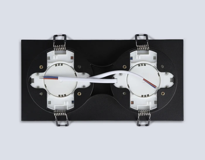 Светильник встраиваемый IP44 с высокой степенью пылевлагозащиты TECHNO SPOT AMBRELLA LIGHT TN6712