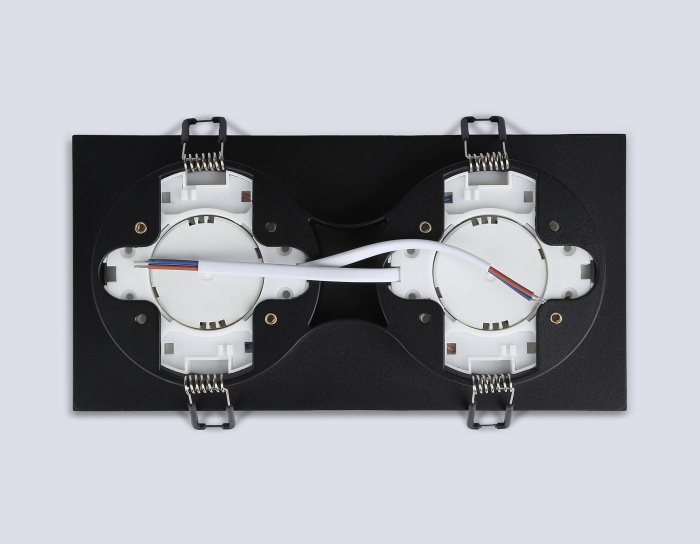 Светильник встраиваемый IP44 с высокой степенью пылевлагозащиты TECHNO SPOT AMBRELLA LIGHT TN6712