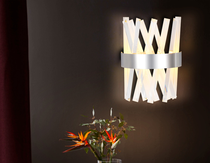 Настенный светодиодный светильник с хрусталем Ambrella light TR5322