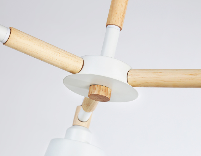 Потолочная люстра Ambrella light TR82204