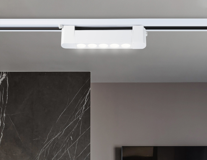 Трековый однофазный светодиодный светильник Ambrella light GL6700