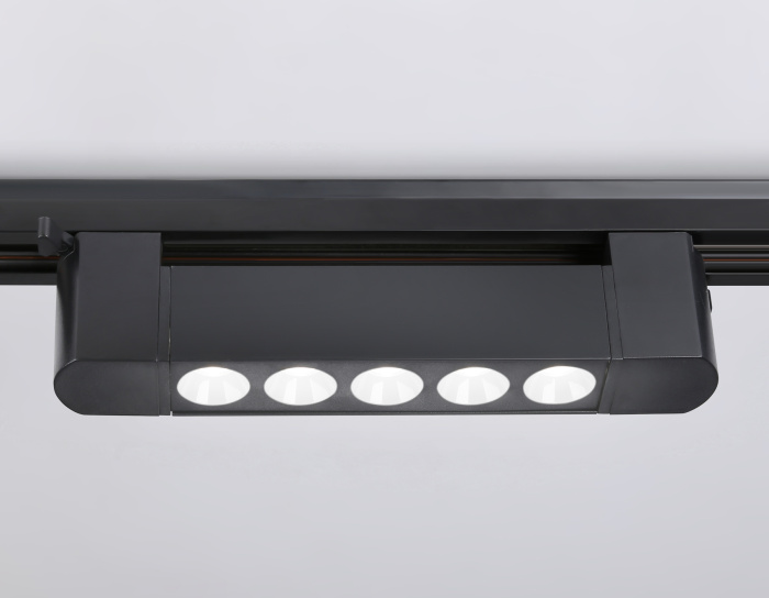 Трековый однофазный светодиодный светильник Ambrella light GL6703