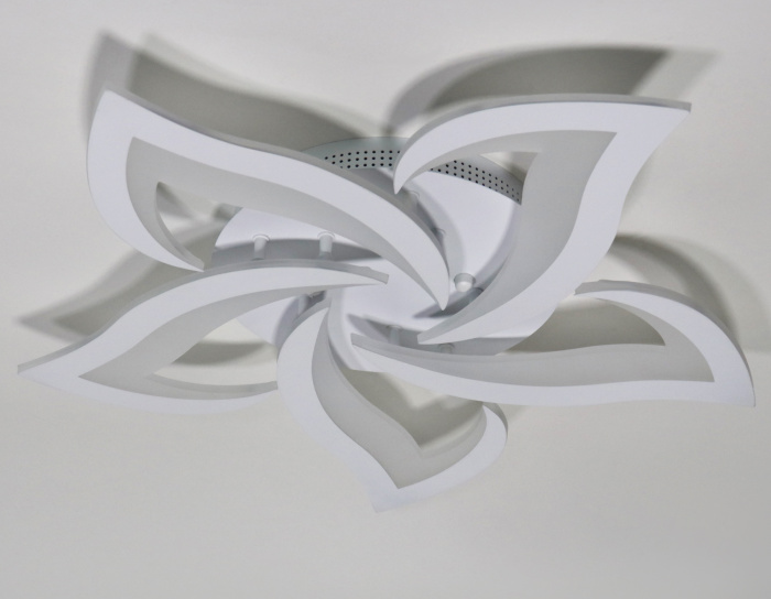 Потолочный светодиодный светильник с пультом Ambrella light FA4471