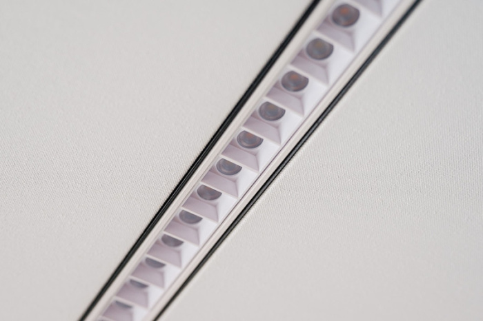 Светильник на шине Denkirs SMART LINEAR DK8003-WH