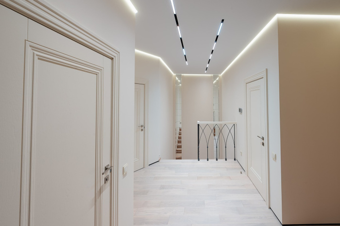 Светильник на шине Denkirs SMART LINEAR DK8004-WH