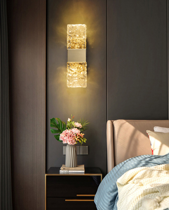 Настенный светильник Delight Collection Wall lamp 88068W gold/clear