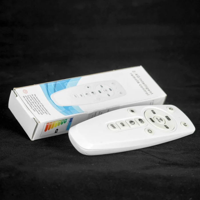 Потолочный светодиодный светильник Lussole Moonlight LSP-8463