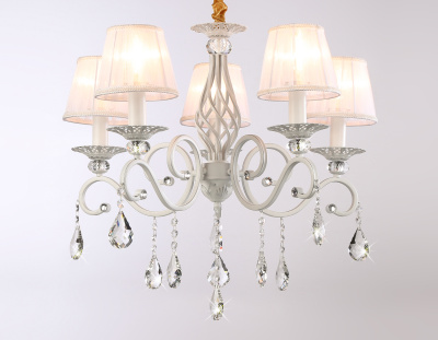 Подвесная люстра с абажурами и хрусталем Ambrella light TR4547