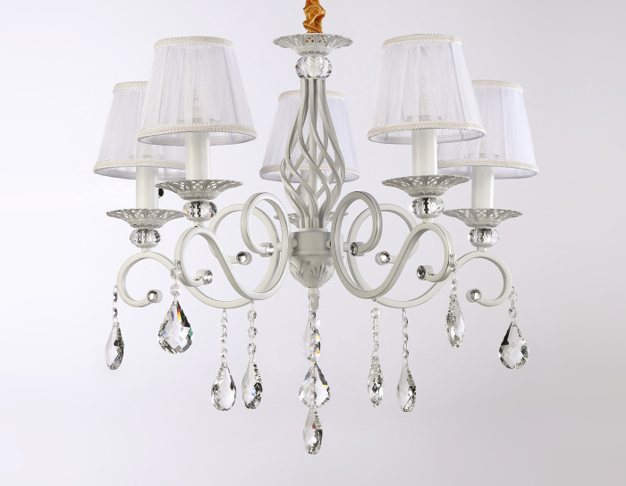 Подвесная люстра с абажурами и хрусталем Ambrella light TR4547