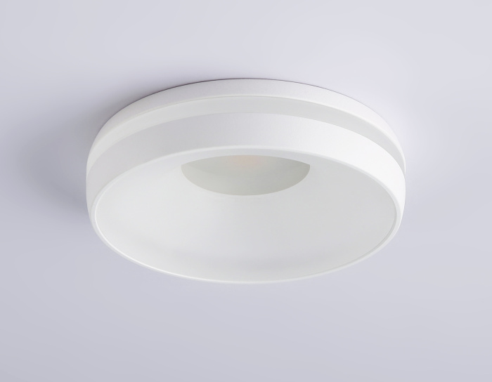 Встраиваемый точечный светильник MR16 с акрилом Ambrella light TN3321