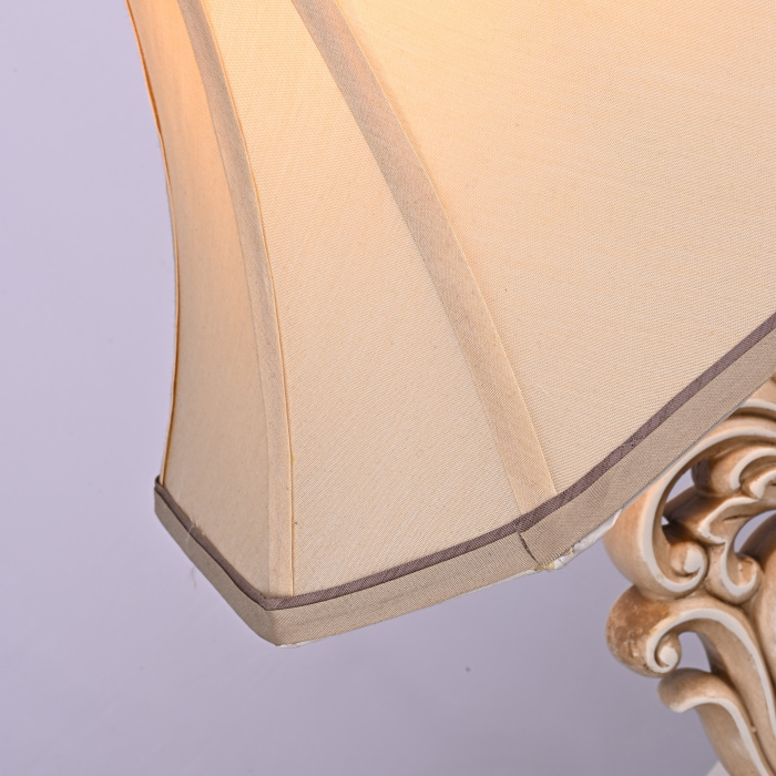 Настольная лампа Ancient R ImperiumLoft