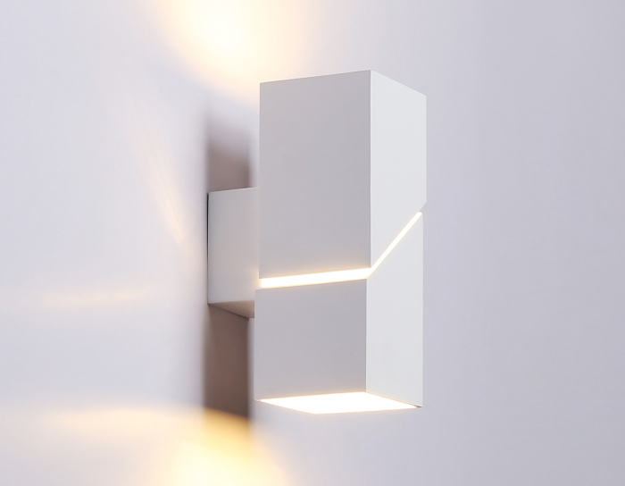 Настенный светильник со сменной лампой Ambrella light FW2474