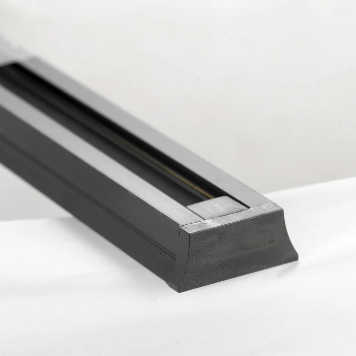 Шинопровод черный 10340 1м