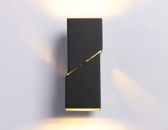 Настенный светильник со сменной лампой Ambrella light FW2475