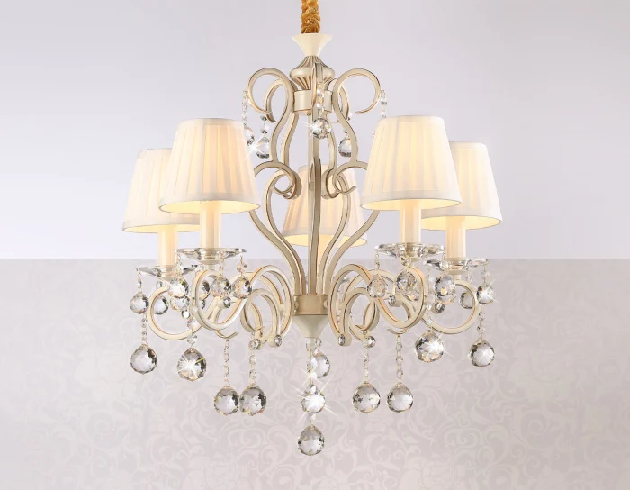 Подвесная люстра с абажурами и хрусталем Ambrella light TR4560