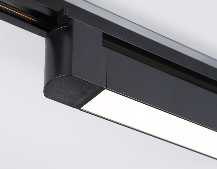 Трековый однофазный светодиодный светильник Ambrella light GL6733