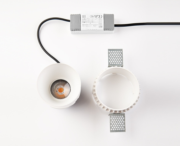 Встраиваемый светильник Italline IT08-8021 white 4000K