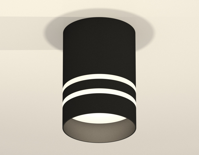 Комплект накладного светильника с акрилом Ambrella light XS7402032