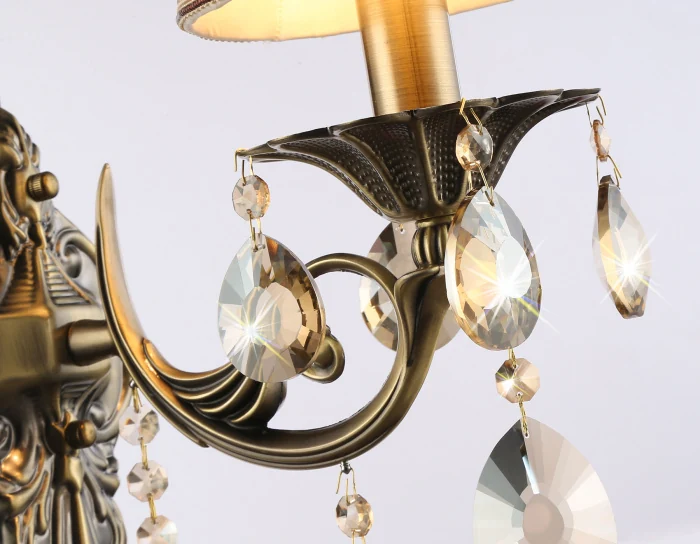 Настенный светильник с абажуром и хрусталем Ambrella light TR4578