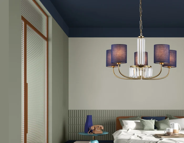 Подвесная люстра с абажурами и хрусталем Ambrella light LH71271