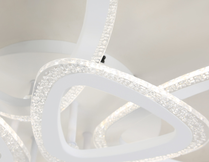 Потолочный светодиодный светильник с пультом Ambrella light FA4515