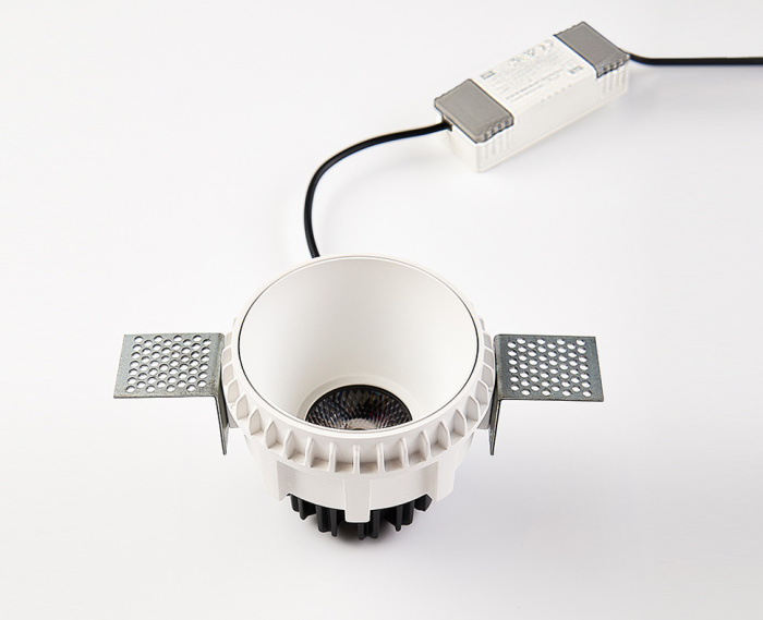 Встраиваемый светильник Italline IT08-8021 white 3000K