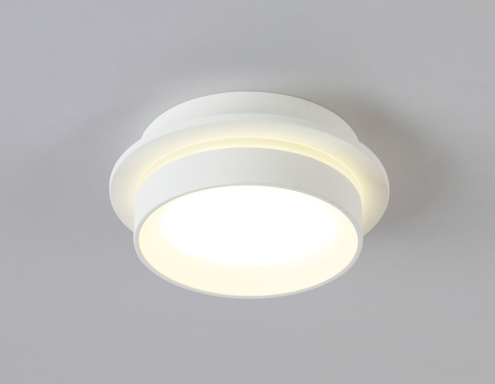 Накладной светильник со сменной лампой GX53 Ambrella light TN5383