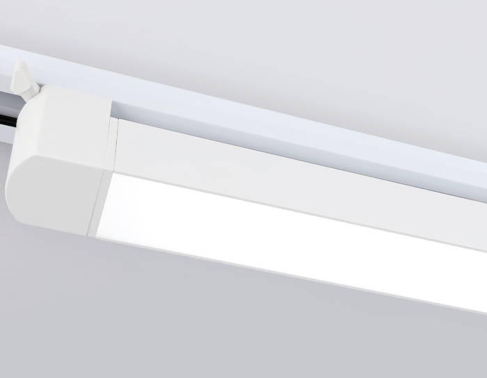 Трековый однофазный светодиодный светильник Ambrella light GL6742