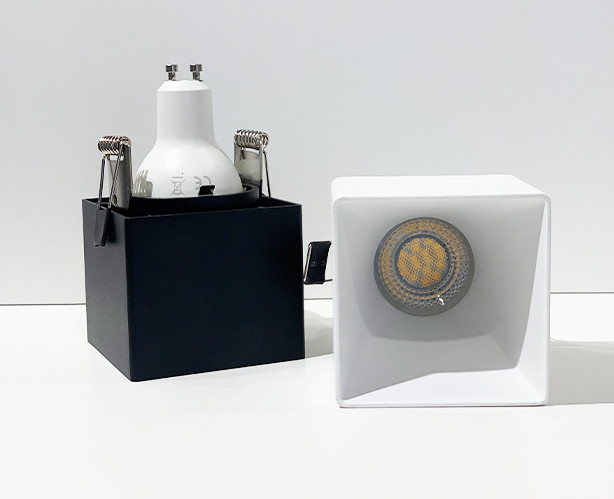 Светильник встраиваемый ITALLINE DL 3024 black