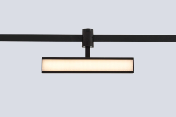 Светильник трековый для гибкой магнитной системы Crystal Lux CLT 0.37 001 10W BL SMART