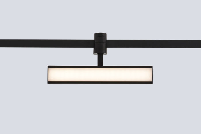 Светильник трековый для гибкой магнитной системы Crystal Lux CLT 0.37 001 10W BL SMART
